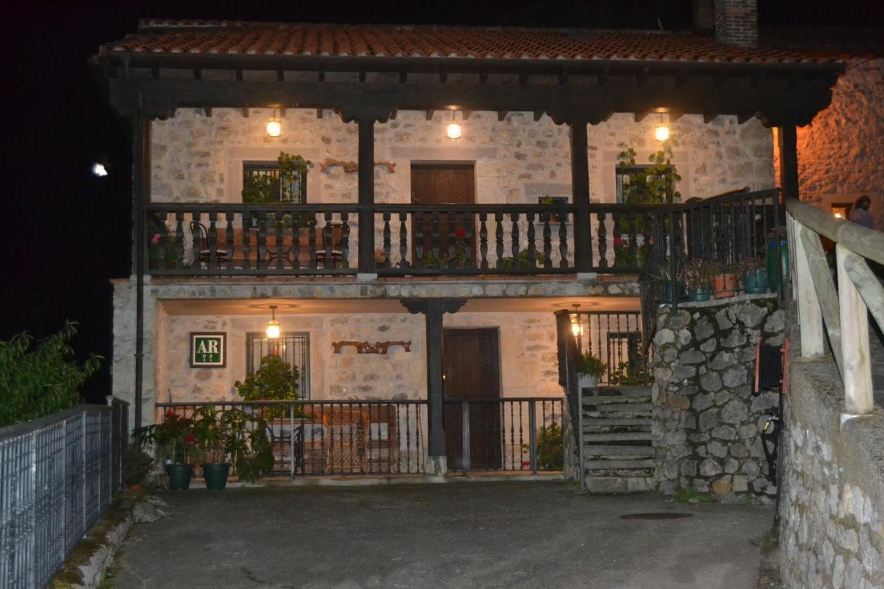El Portal Del Abuelo Lejlighed Arenas De Cabrales Eksteriør billede