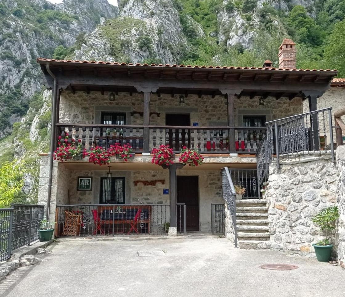 El Portal Del Abuelo Lejlighed Arenas De Cabrales Eksteriør billede