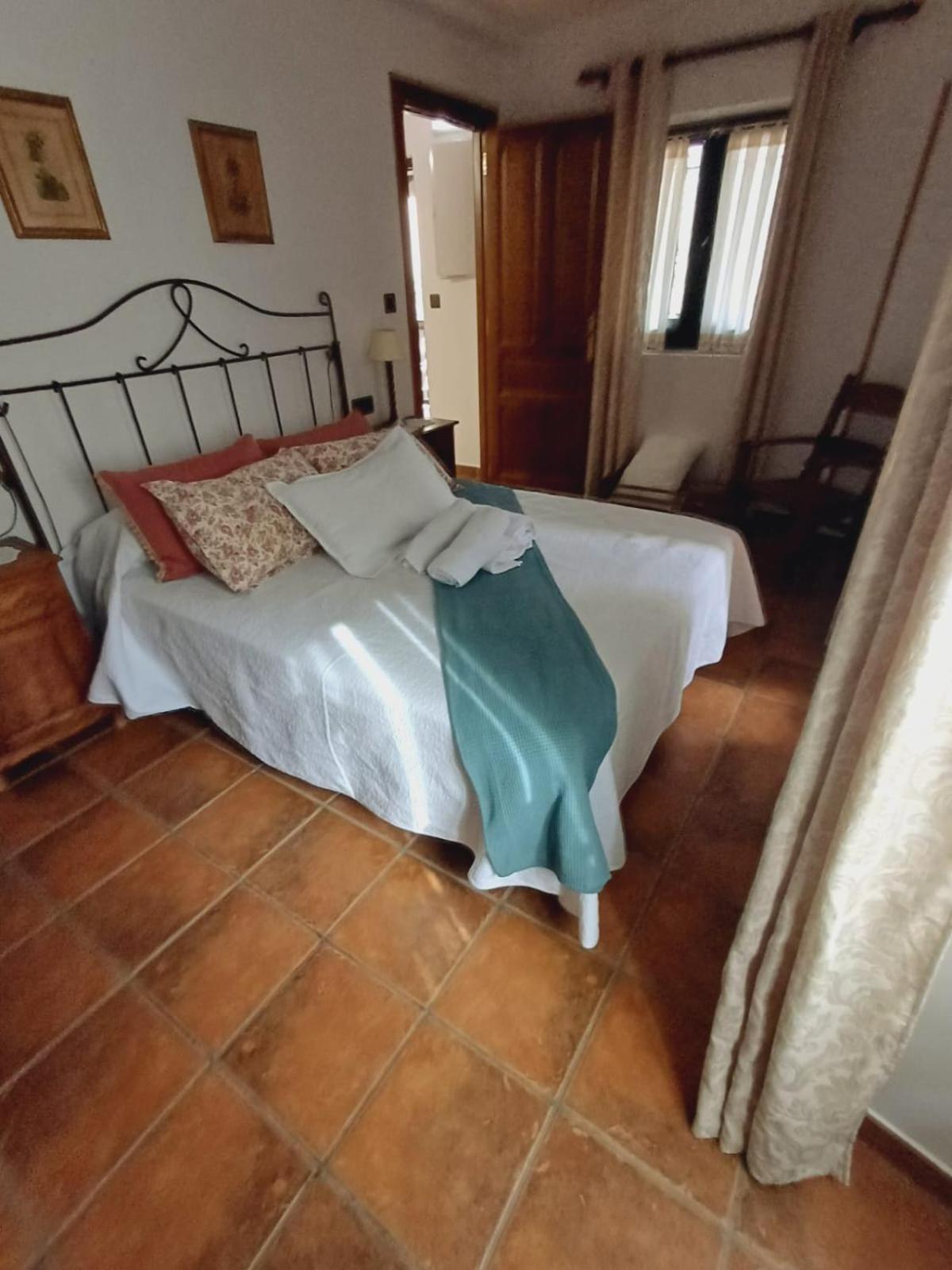 El Portal Del Abuelo Lejlighed Arenas De Cabrales Eksteriør billede