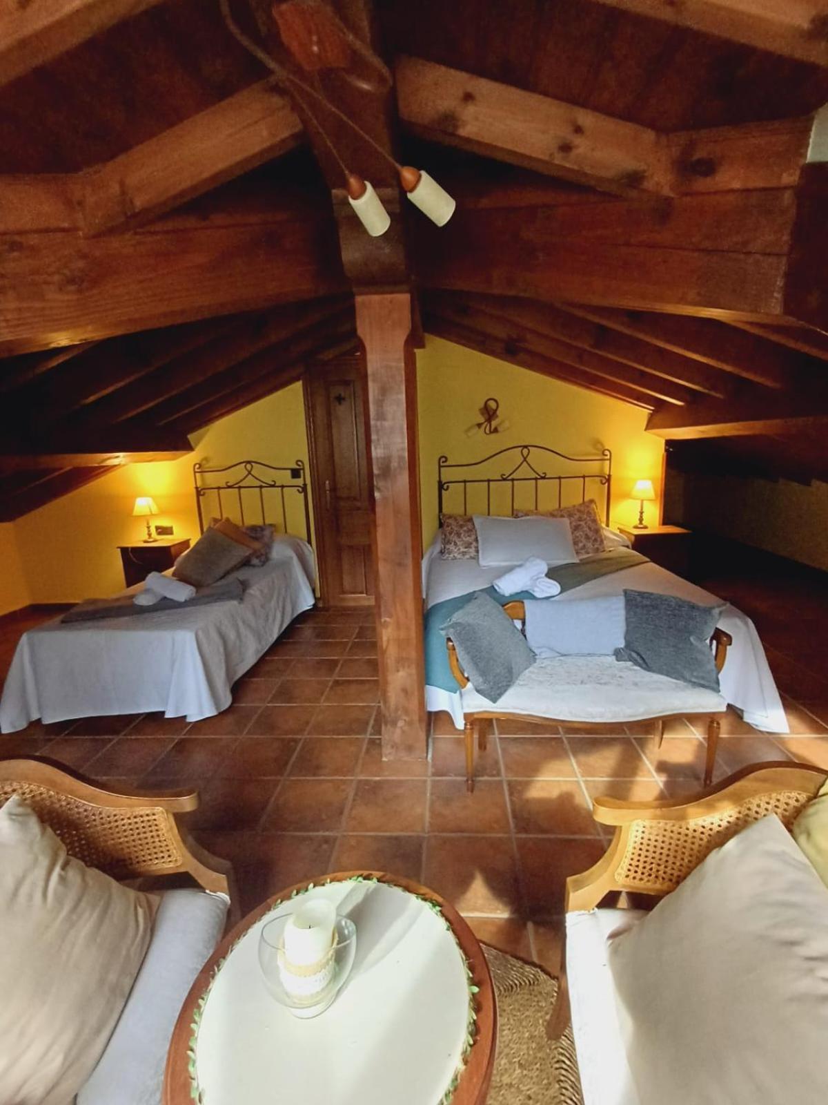 El Portal Del Abuelo Lejlighed Arenas De Cabrales Eksteriør billede