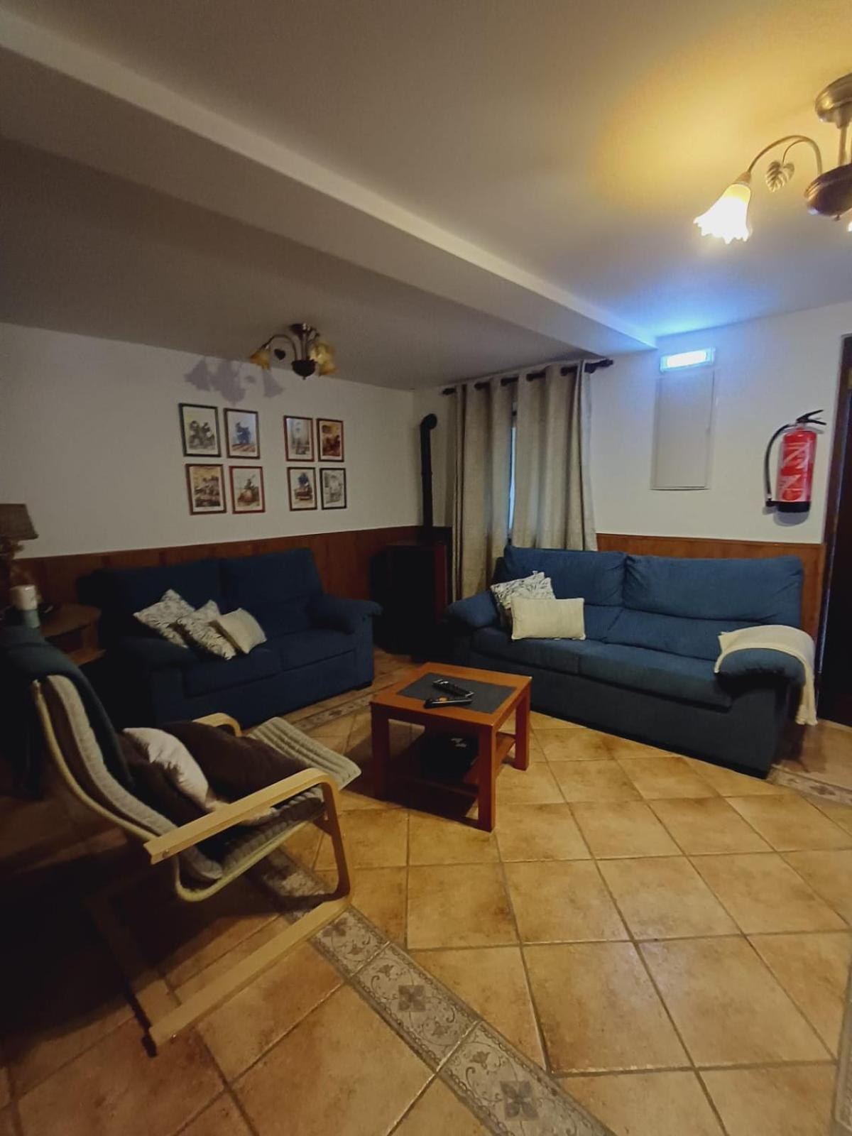 El Portal Del Abuelo Lejlighed Arenas De Cabrales Eksteriør billede